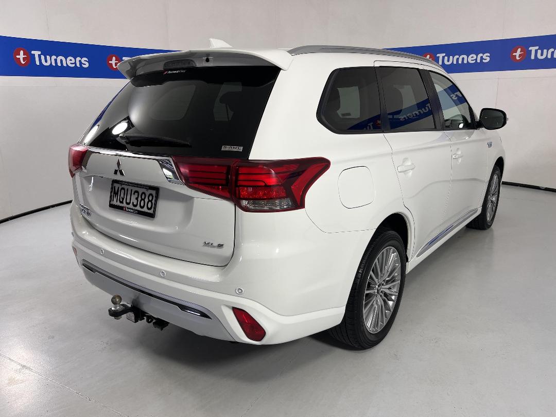 Photo '7' of Mitsubishi Outlander
