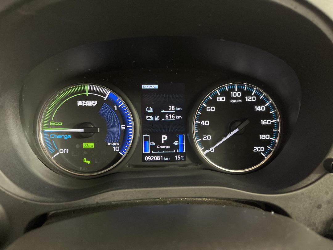 Photo '21' of Mitsubishi Outlander