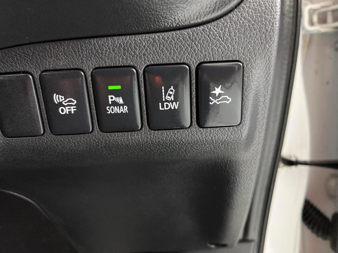 Photo '27' of Mitsubishi Outlander