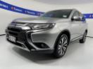 Thumbnail '4' of Mitsubishi Outlander