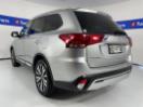 Thumbnail '5' of Mitsubishi Outlander