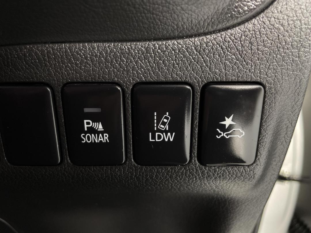 Photo '24' of Mitsubishi Outlander