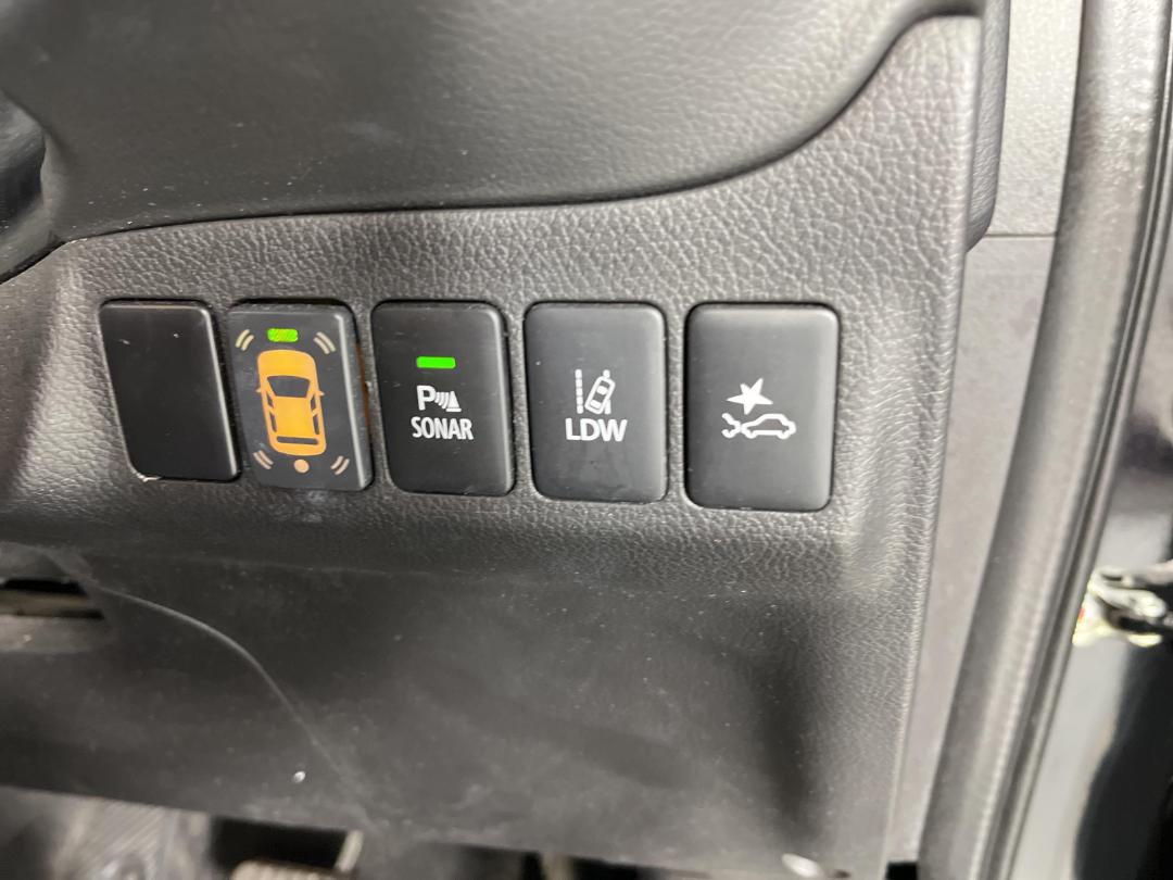 Photo '28' of Mitsubishi Outlander