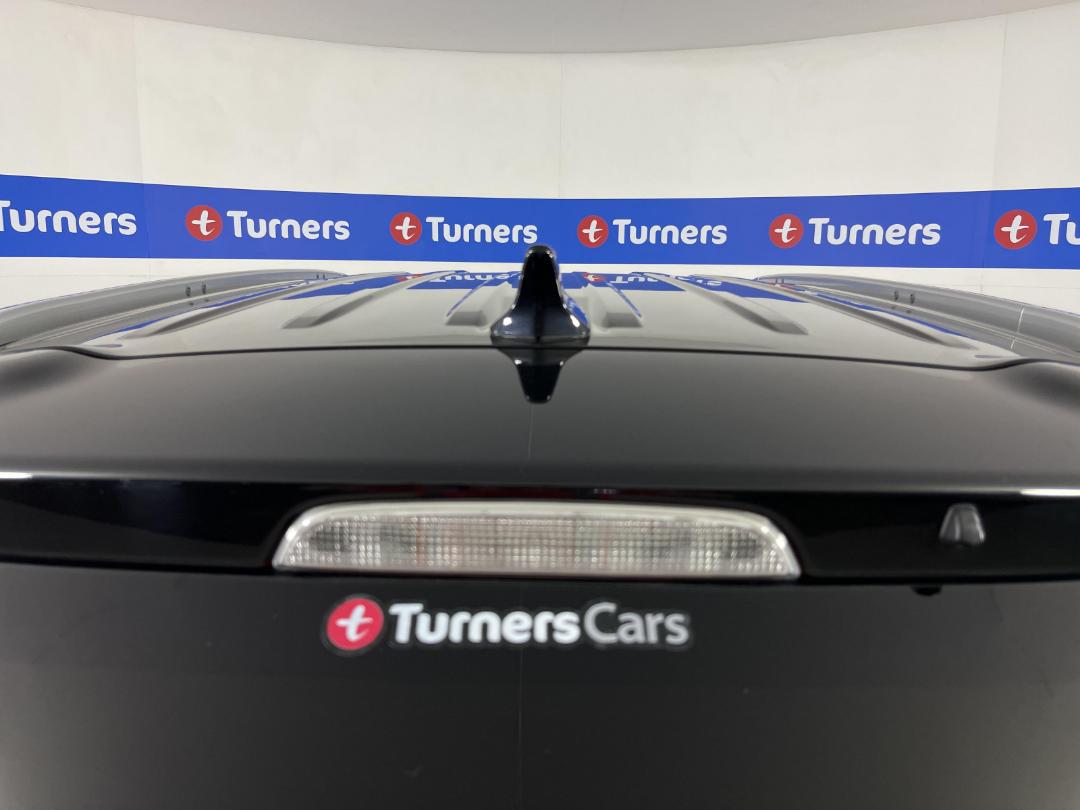 Photo '32' of Mitsubishi Outlander