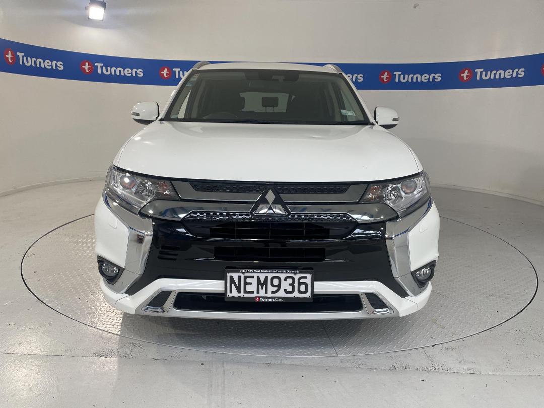 Photo '2' of Mitsubishi Outlander Photo '2' of Mitsubishi Outlander