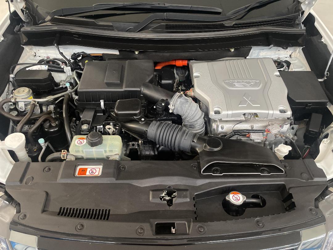 Photo '13' of Mitsubishi Outlander Photo '13' of Mitsubishi Outlander