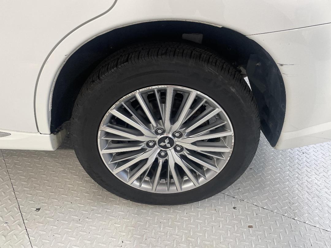 Photo '11' of Mitsubishi Outlander Photo '11' of Mitsubishi Outlander