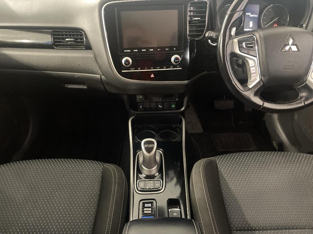 Photo '18' of Mitsubishi Outlander Photo '18' of Mitsubishi Outlander