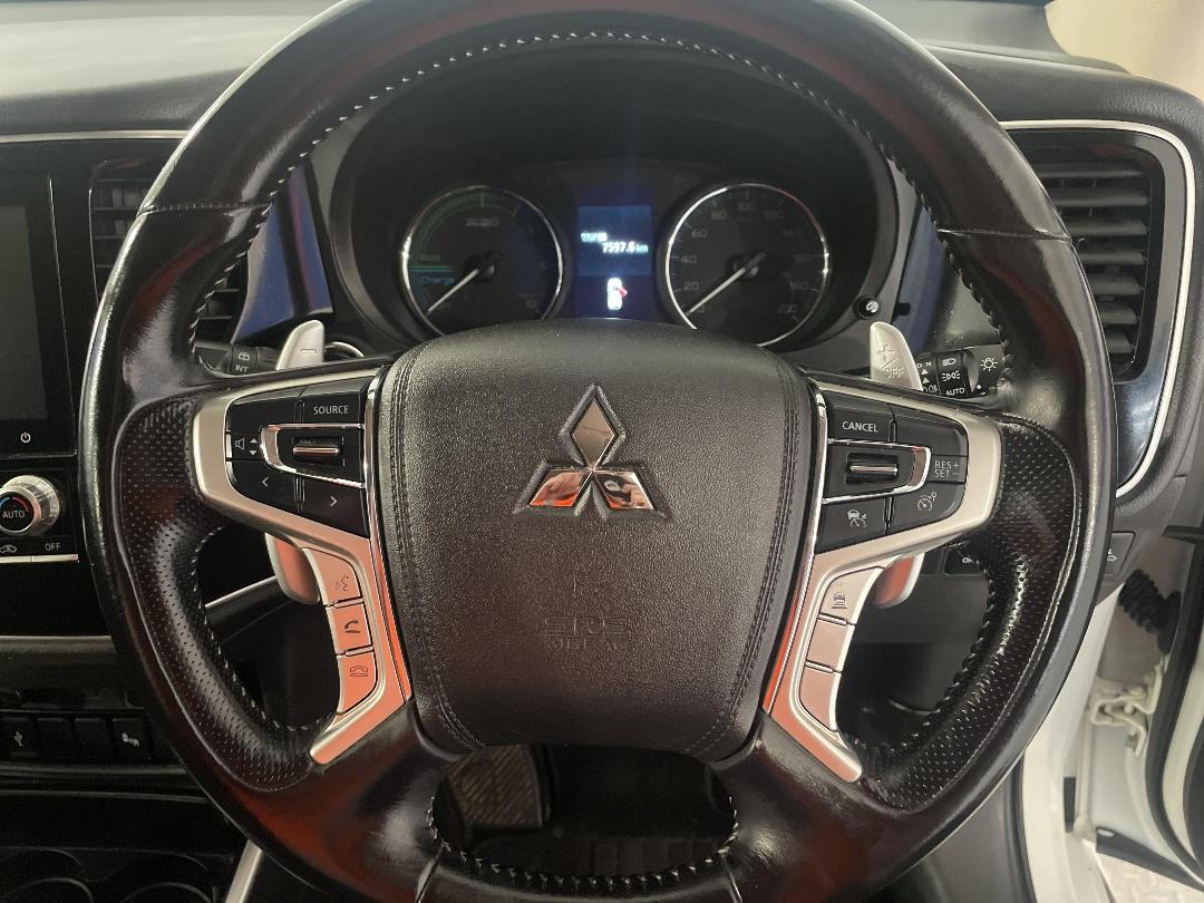 Photo '29' of Mitsubishi Outlander Photo '29' of Mitsubishi Outlander