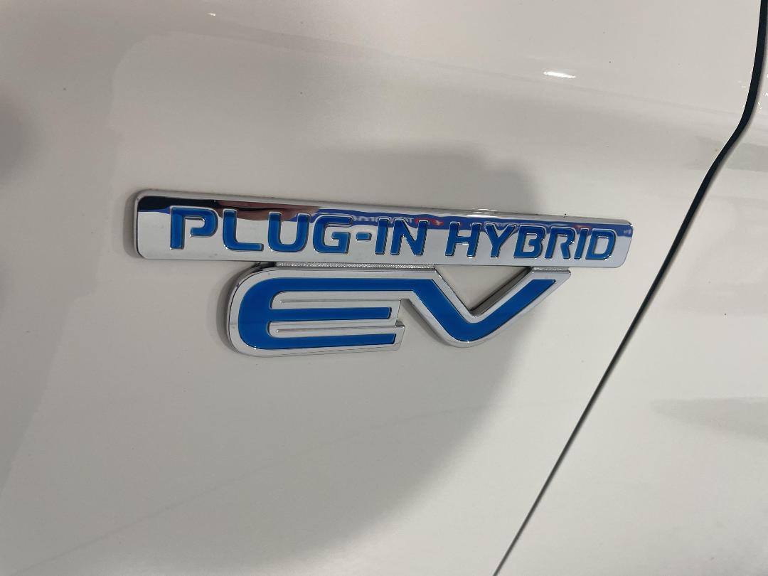 Photo '37' of Mitsubishi Outlander Photo '37' of Mitsubishi Outlander