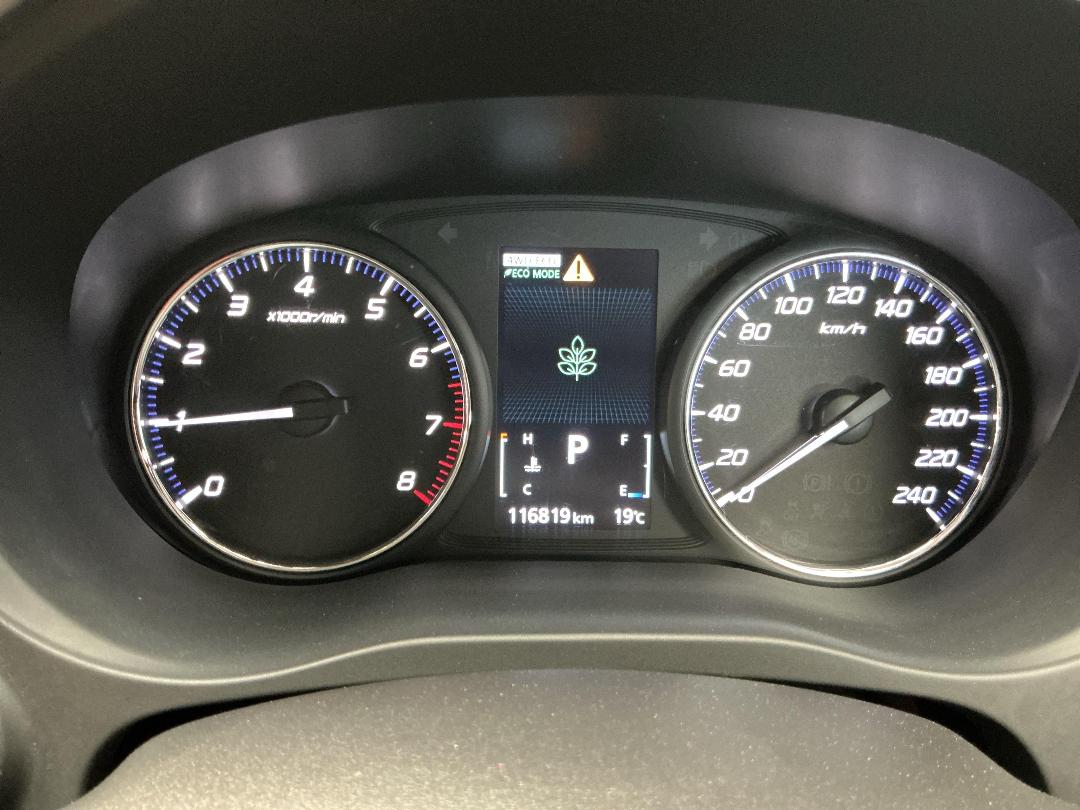 Photo '21' of Mitsubishi Outlander