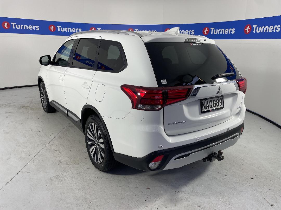 Photo '5' of Mitsubishi Outlander