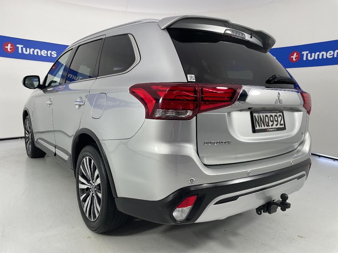 Photo '5' of Mitsubishi Outlander