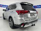 Thumbnail '5' of Mitsubishi Outlander