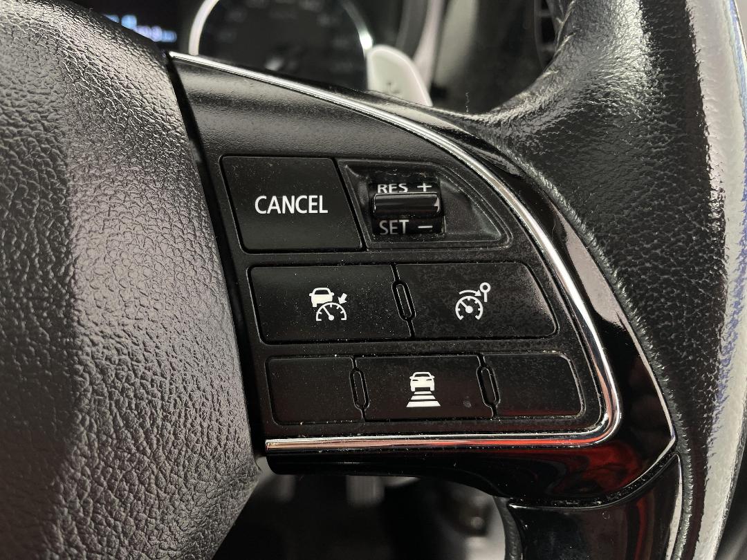 Photo '27' of Mitsubishi Outlander