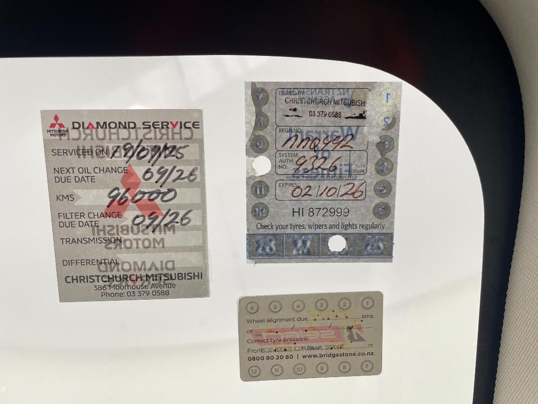 Photo '33' of Mitsubishi Outlander