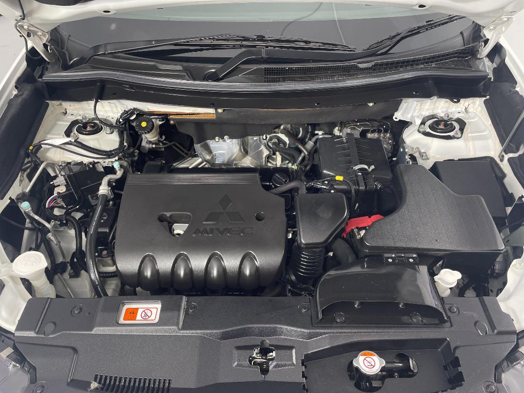 Photo '13' of Mitsubishi Outlander Photo '13' of Mitsubishi Outlander