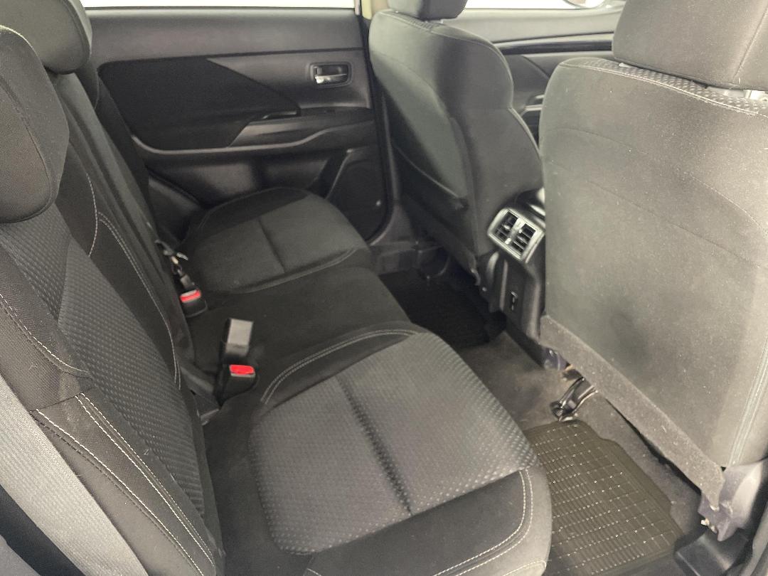 Photo '20' of Mitsubishi Outlander Photo '20' of Mitsubishi Outlander