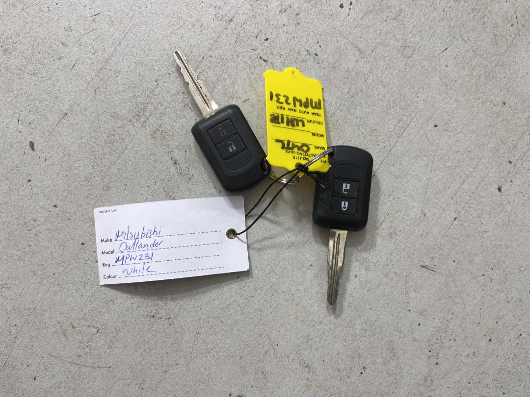 Photo '22' of Mitsubishi Outlander