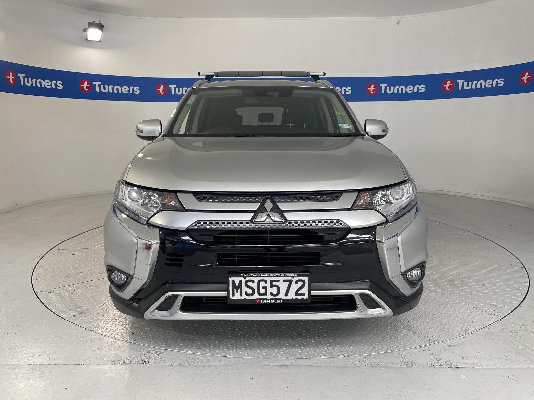 Photo '2' of Mitsubishi Outlander Photo '2' of Mitsubishi Outlander