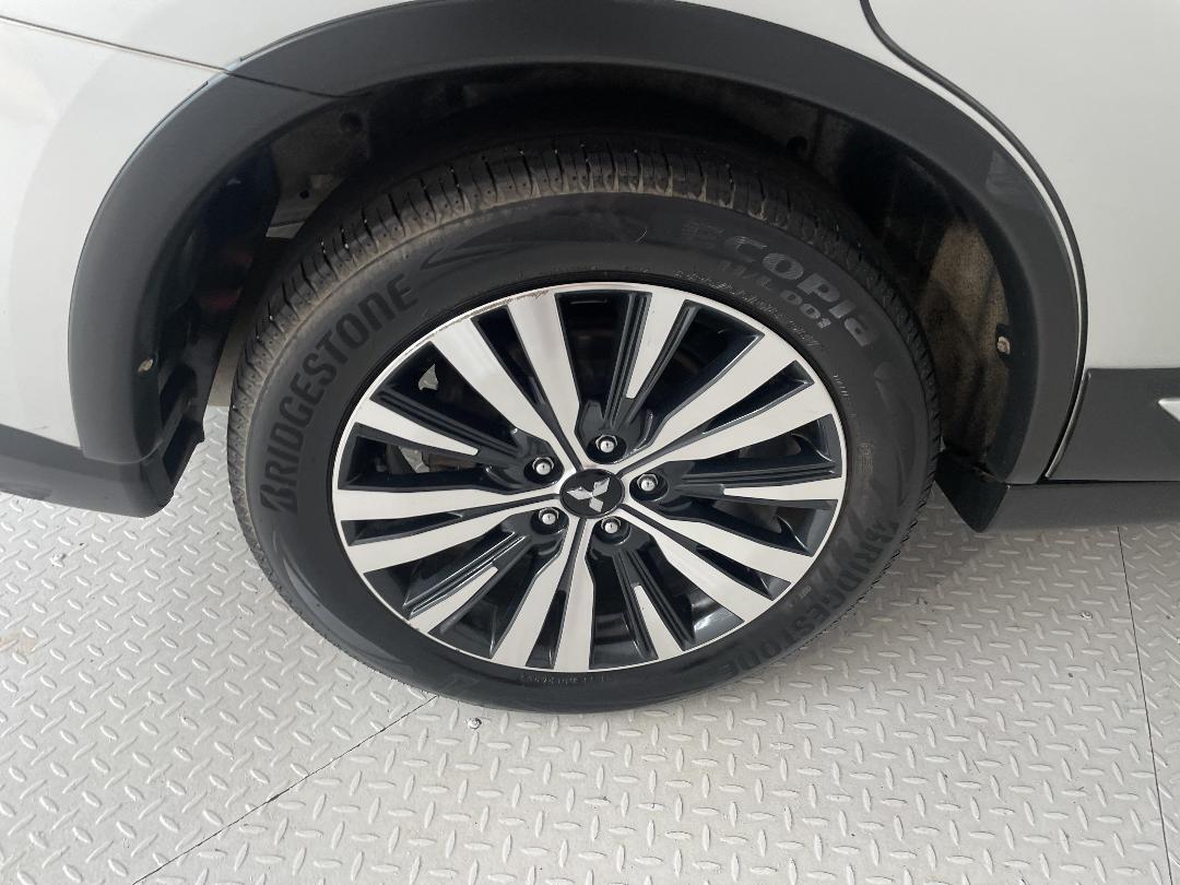 Photo '12' of Mitsubishi Outlander Photo '12' of Mitsubishi Outlander