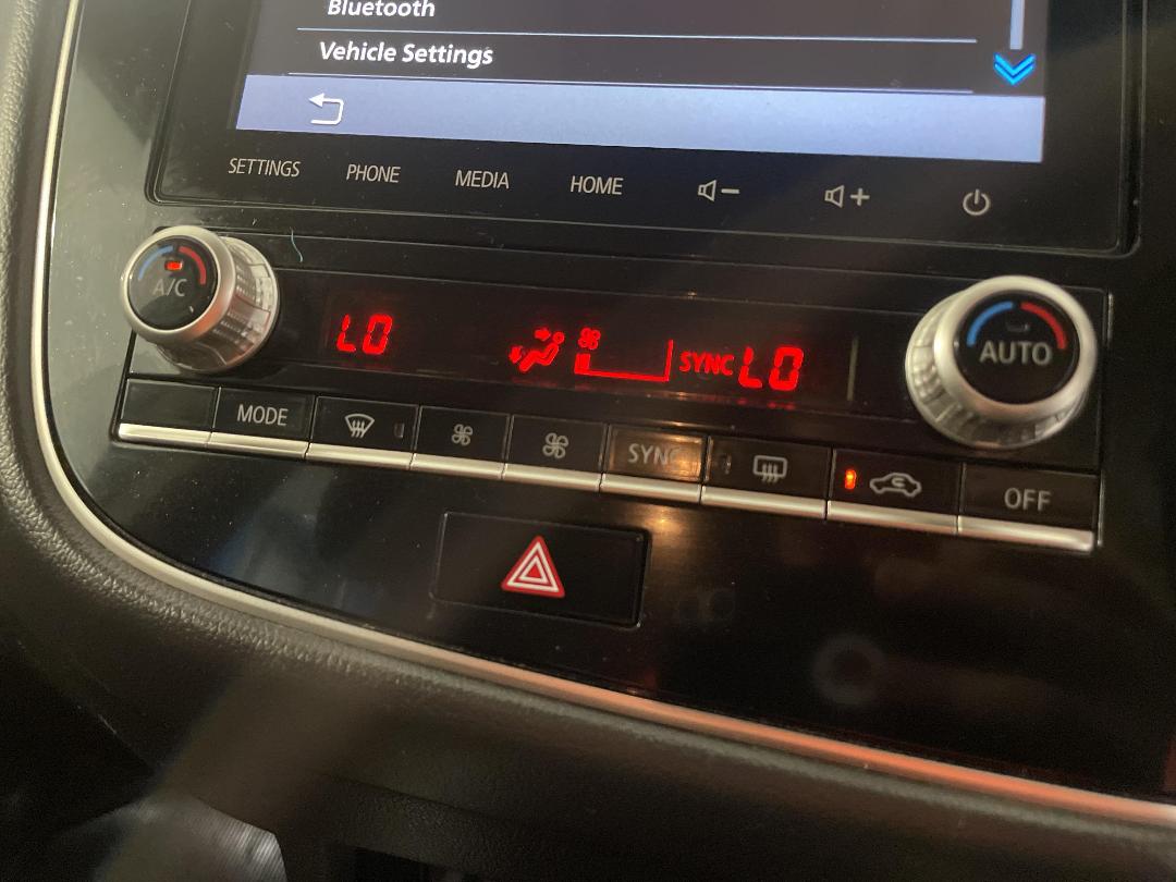 Photo '31' of Mitsubishi Outlander Photo '31' of Mitsubishi Outlander