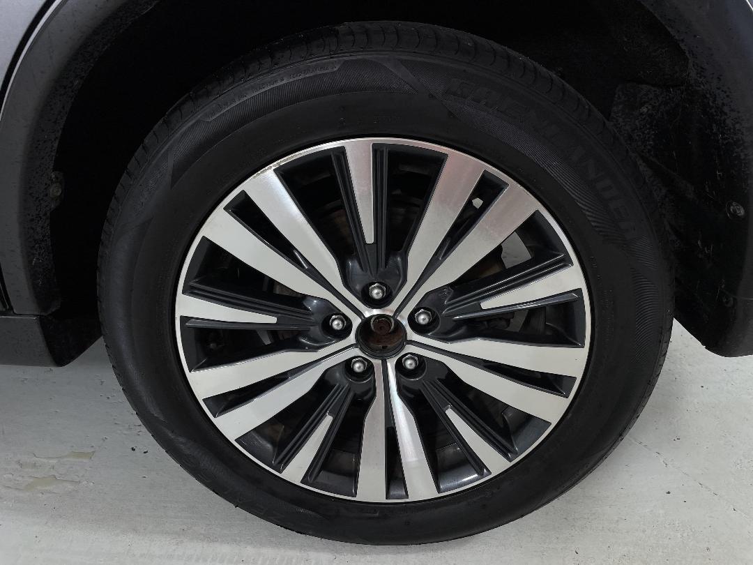 Photo '11' of Mitsubishi Outlander