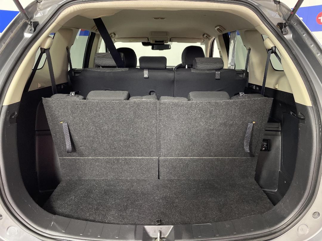 Photo '14' of Mitsubishi Outlander