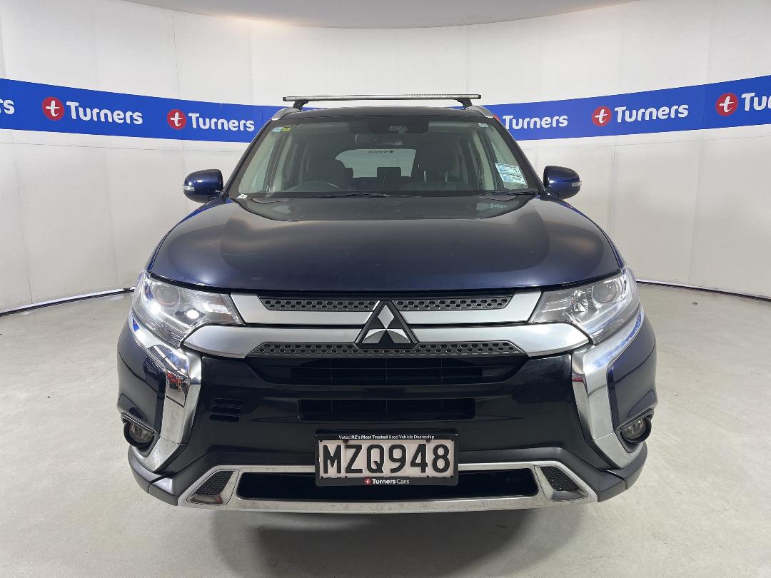 Photo '2' of Mitsubishi Outlander Photo '2' of Mitsubishi Outlander