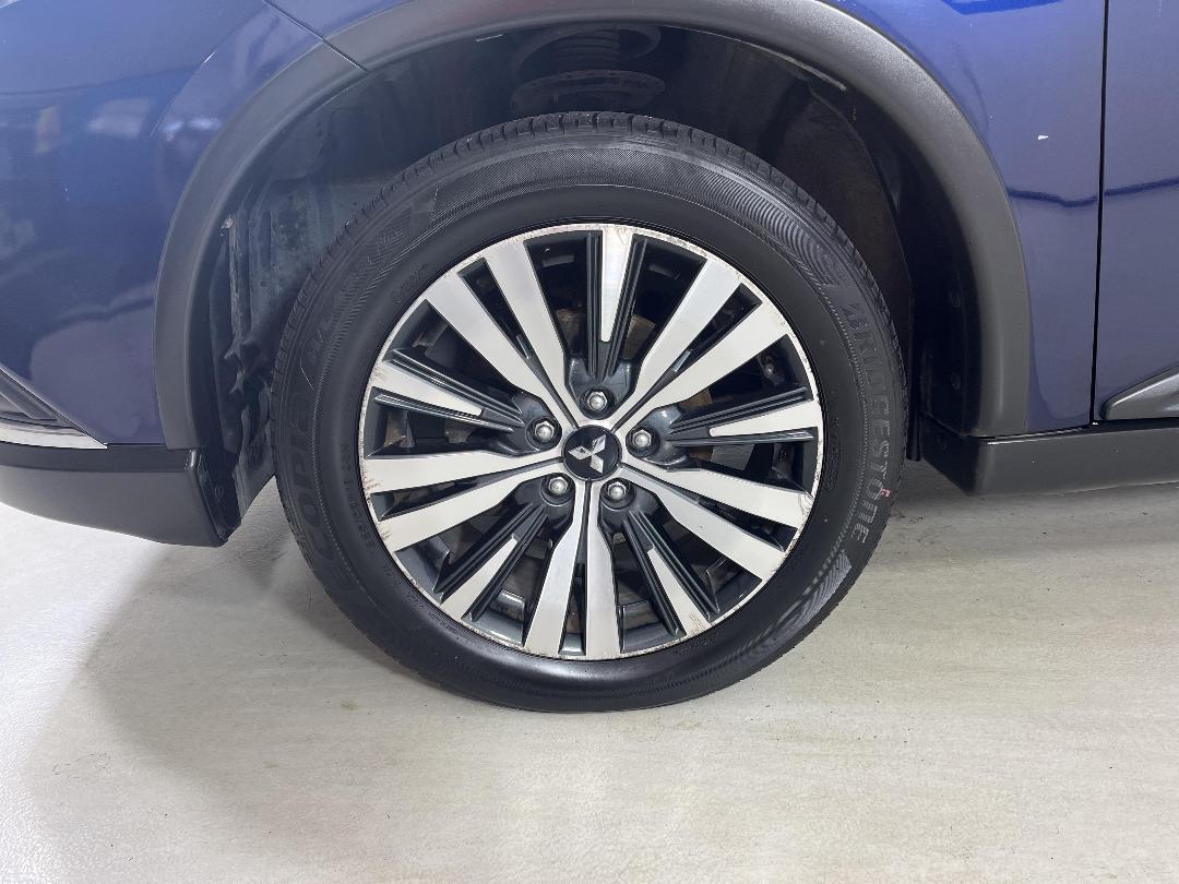 Photo '10' of Mitsubishi Outlander Photo '10' of Mitsubishi Outlander