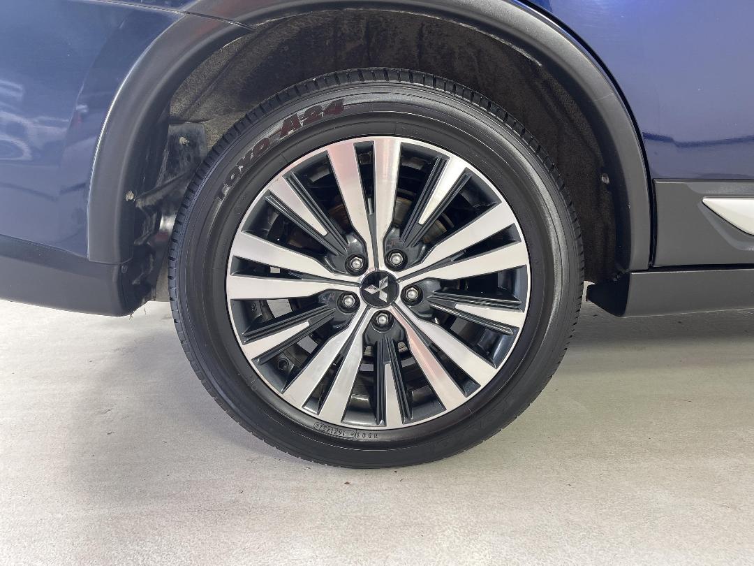 Photo '12' of Mitsubishi Outlander Photo '12' of Mitsubishi Outlander