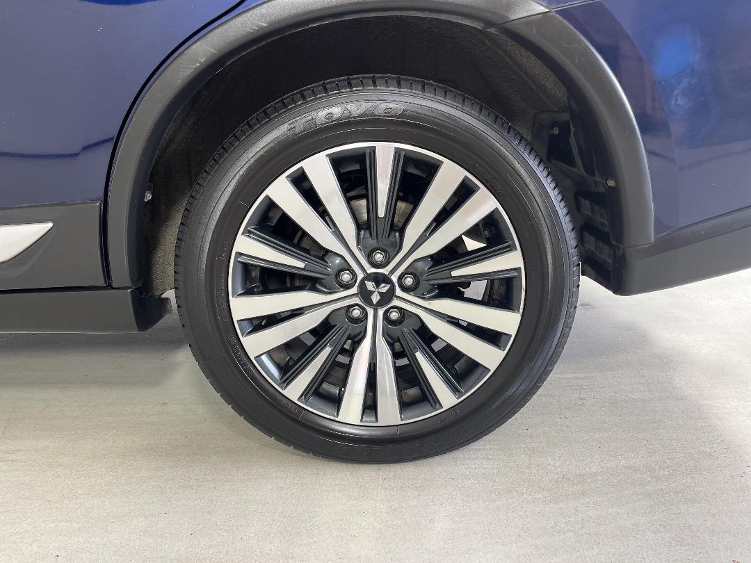 Photo '11' of Mitsubishi Outlander Photo '11' of Mitsubishi Outlander