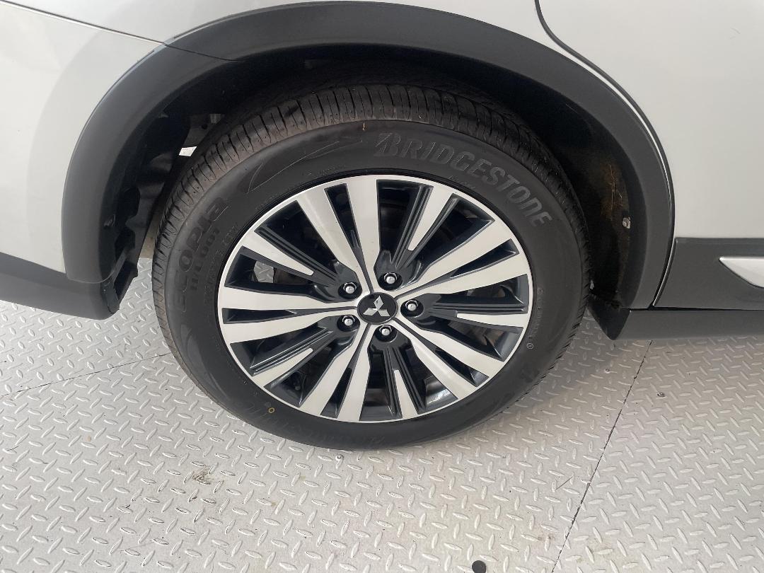 Photo '12' of Mitsubishi Outlander Photo '12' of Mitsubishi Outlander