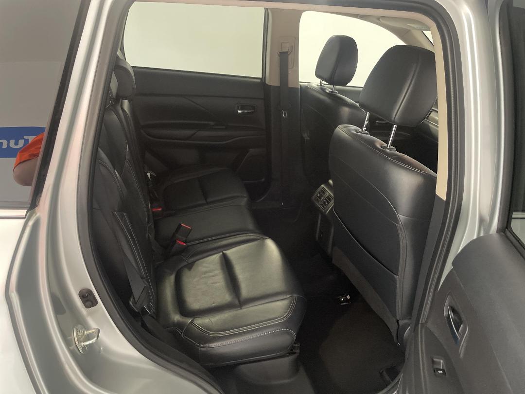 Photo '20' of Mitsubishi Outlander Photo '20' of Mitsubishi Outlander