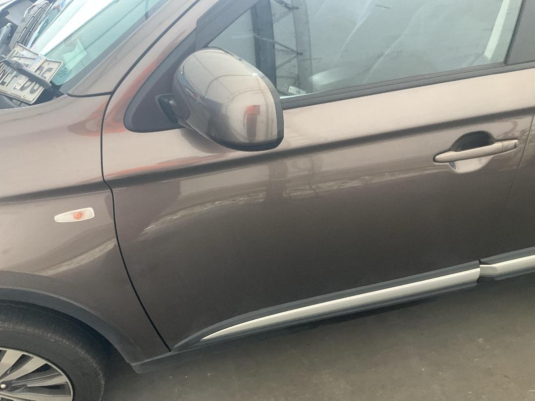 Photo '12' of Mitsubishi Outlander LS