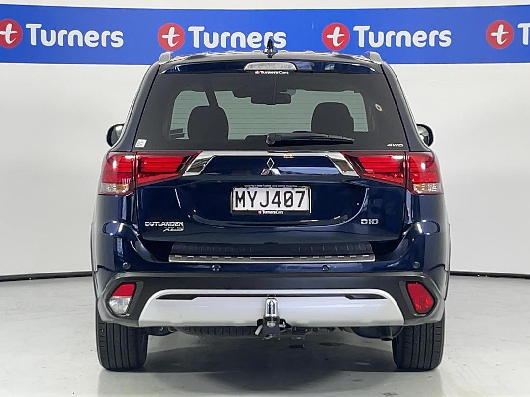 Photo '6' of Mitsubishi Outlander