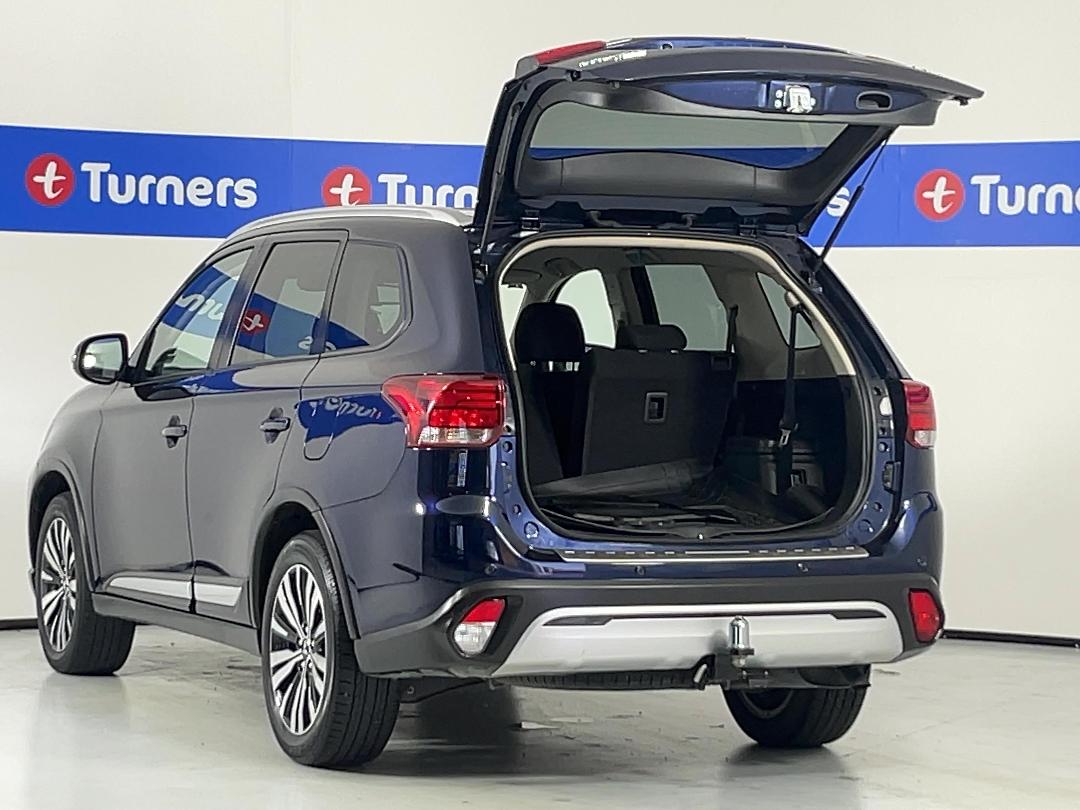 Photo '22' of Mitsubishi Outlander