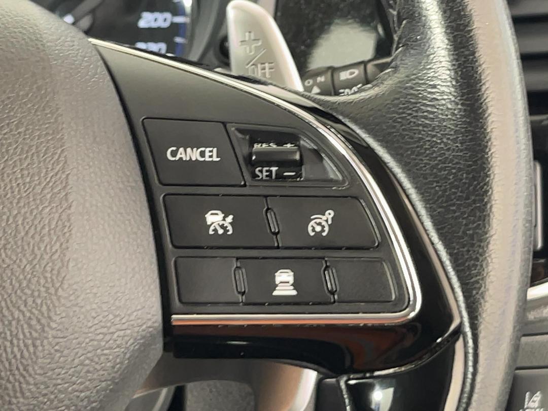 Photo '23' of Mitsubishi Outlander