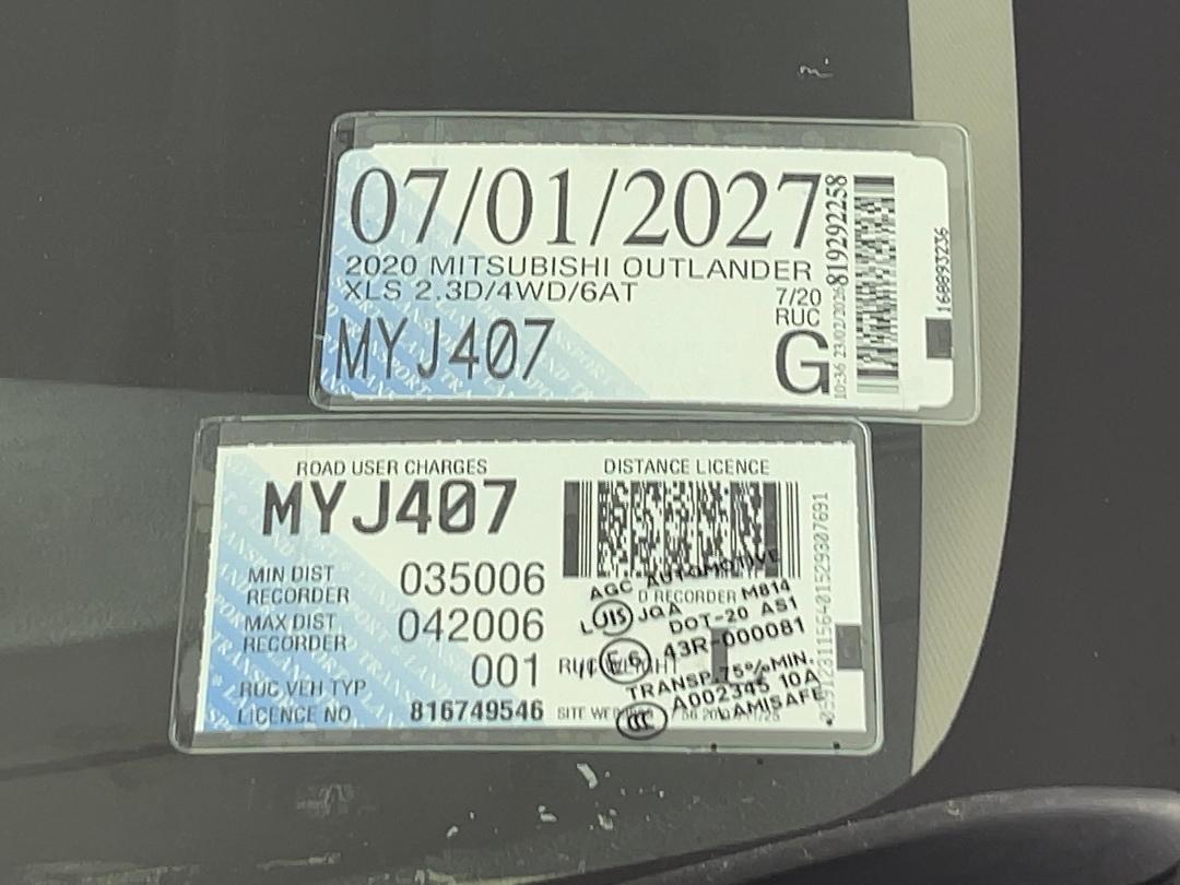 Photo '29' of Mitsubishi Outlander