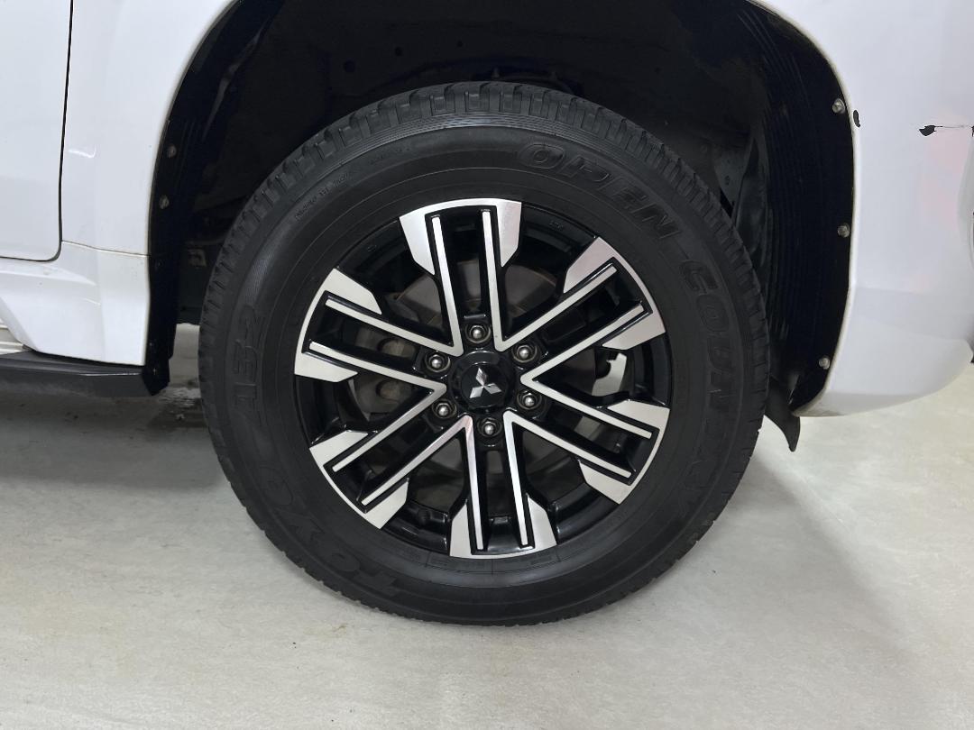 Photo '9' of Mitsubishi Pajero Sport