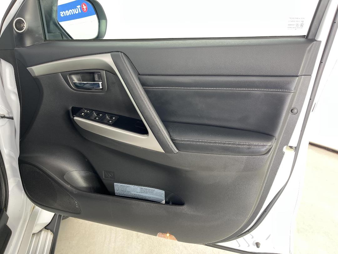 Photo '15' of Mitsubishi Pajero Sport