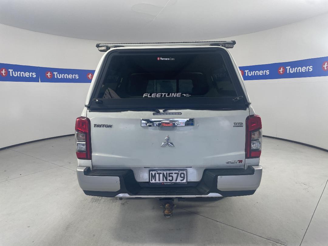 Photo '6' of Mitsubishi Triton