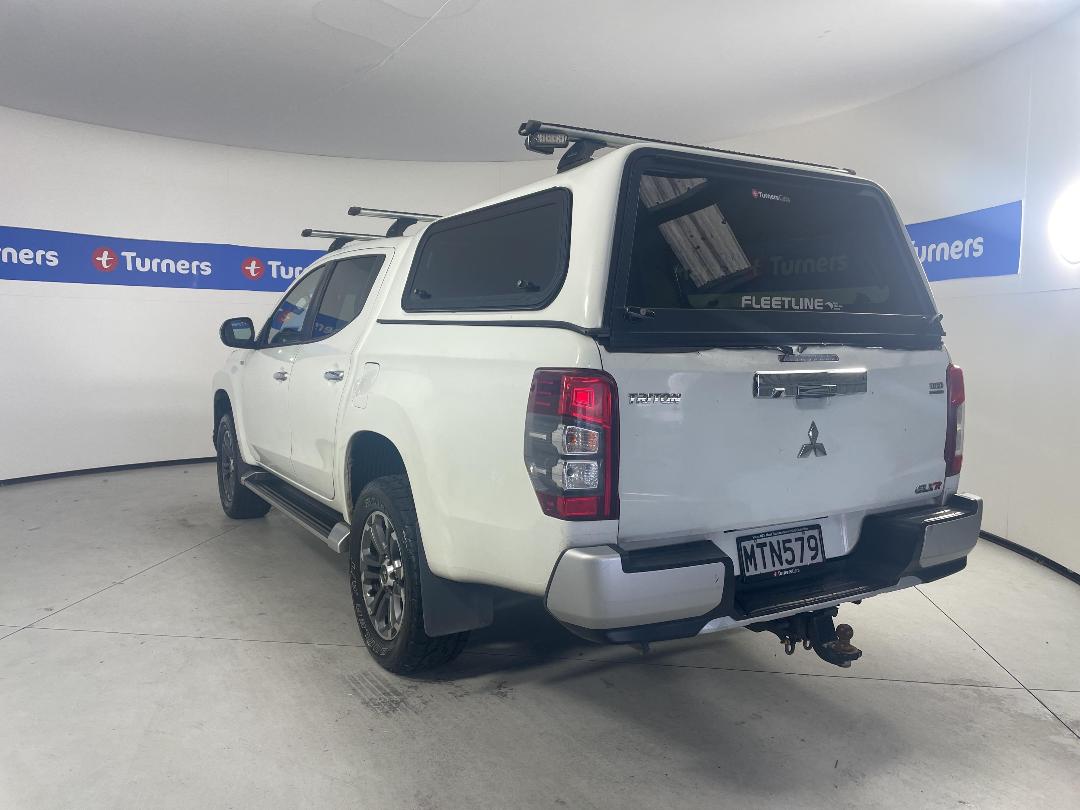 Photo '5' of Mitsubishi Triton