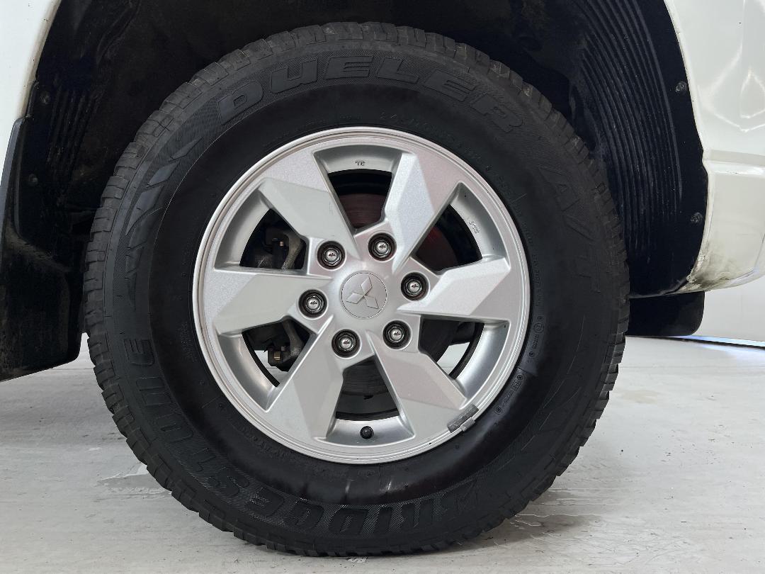 Photo '9' of Mitsubishi Triton Photo '9' of Mitsubishi Triton