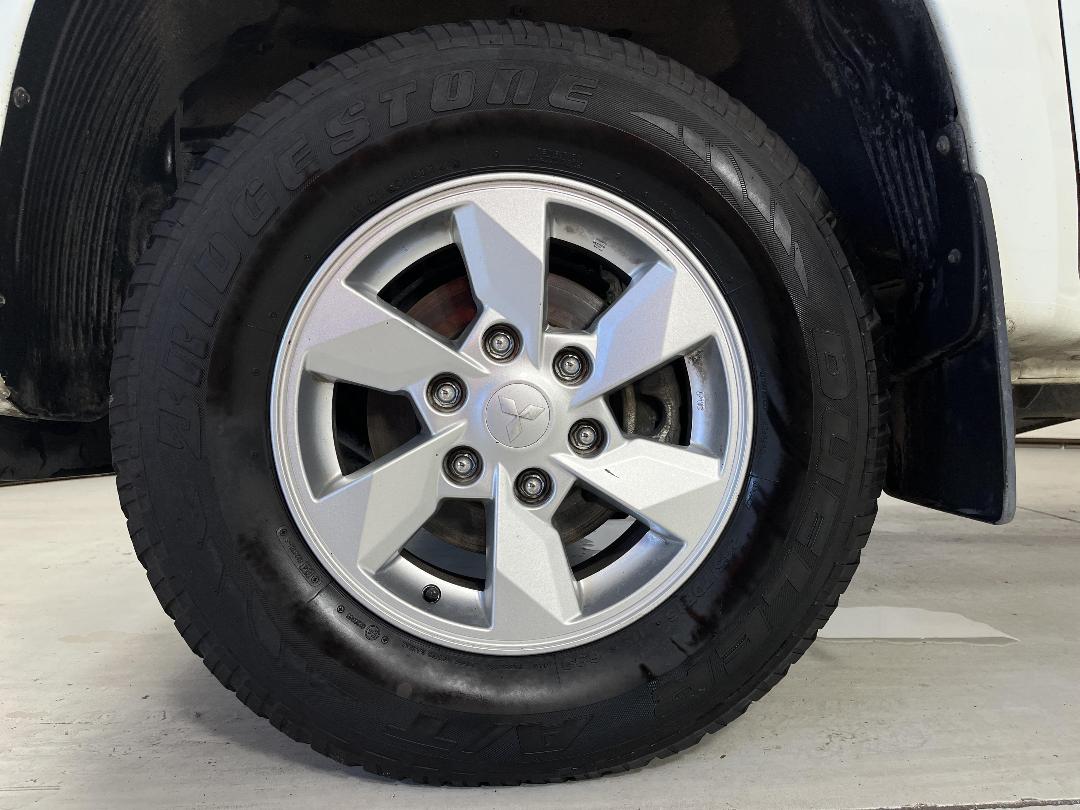 Photo '10' of Mitsubishi Triton Photo '10' of Mitsubishi Triton