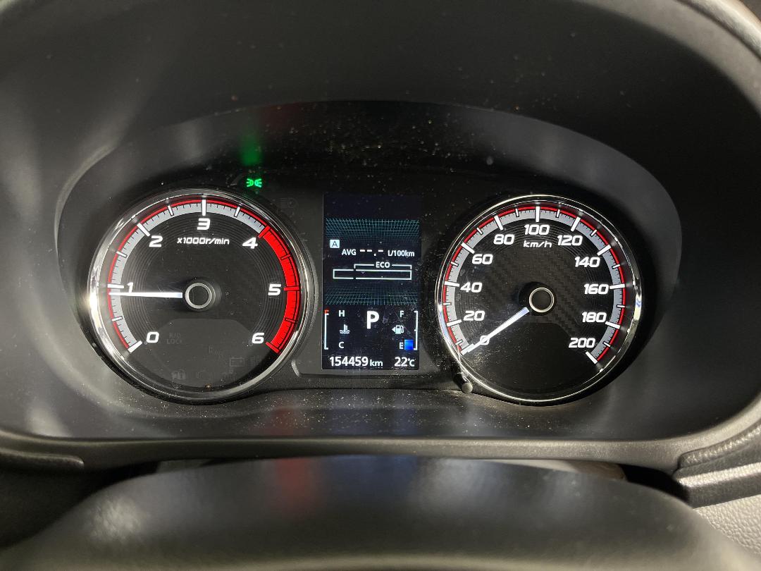 Photo '21' of Mitsubishi Triton Photo '21' of Mitsubishi Triton