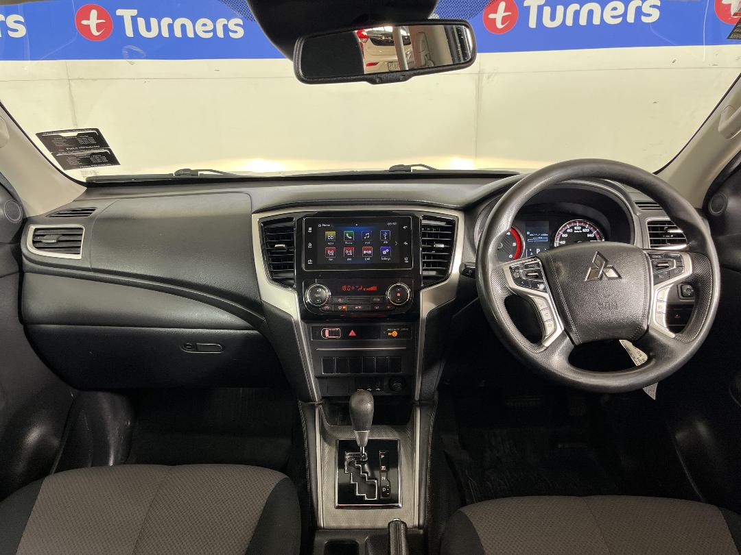 Photo '17' of Mitsubishi Triton Photo '17' of Mitsubishi Triton