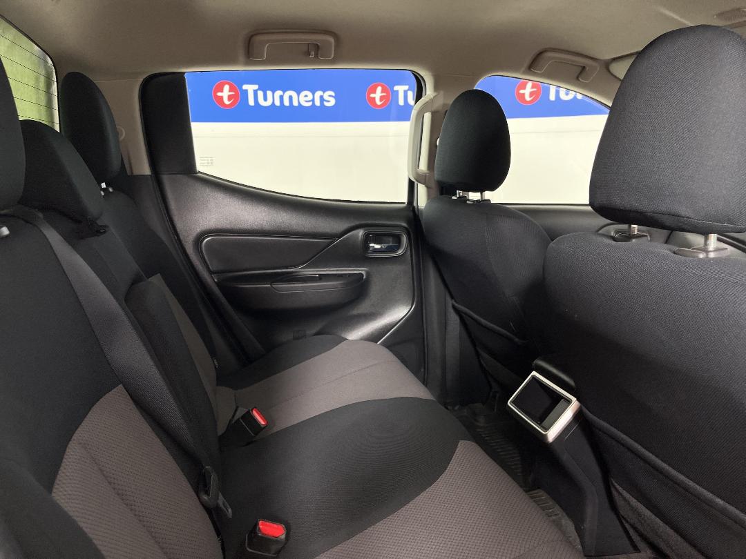 Photo '20' of Mitsubishi Triton Photo '20' of Mitsubishi Triton