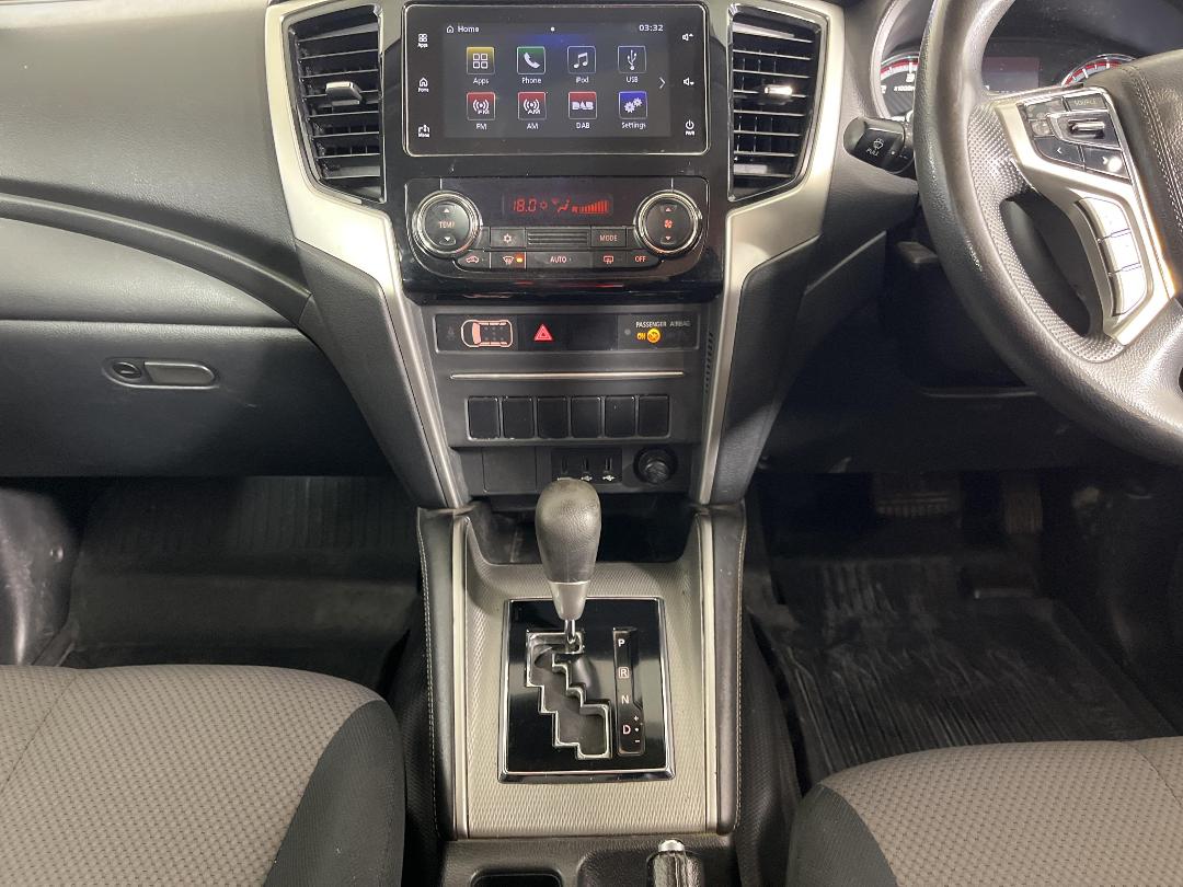 Photo '18' of Mitsubishi Triton Photo '18' of Mitsubishi Triton