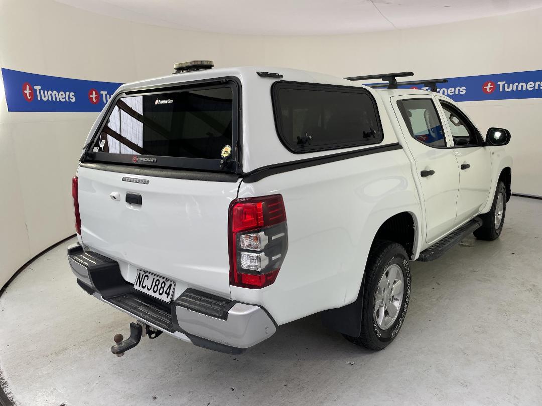 Photo '7' of Mitsubishi Triton